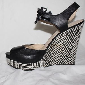 Black and patterned wadges